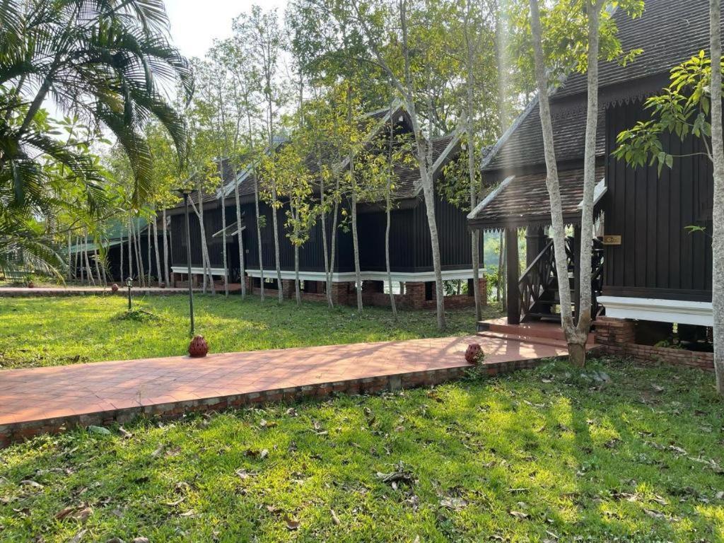 Nam Ou Riverside Resort Ban Vangle Exterior photo