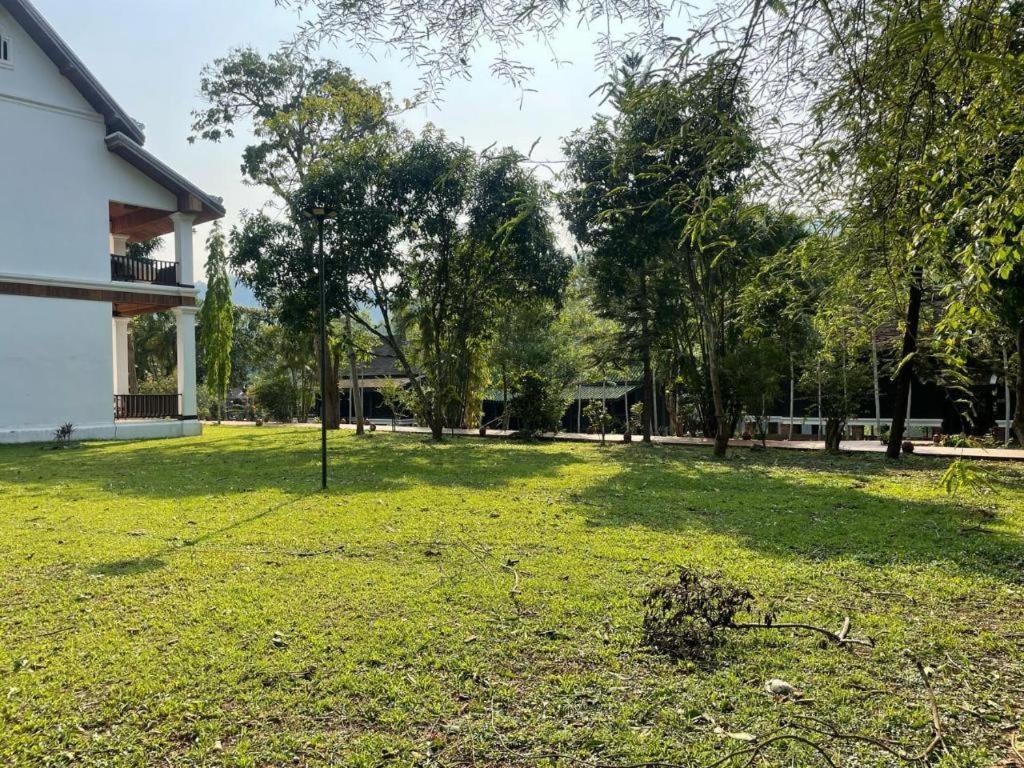 Nam Ou Riverside Resort Ban Vangle Exterior photo