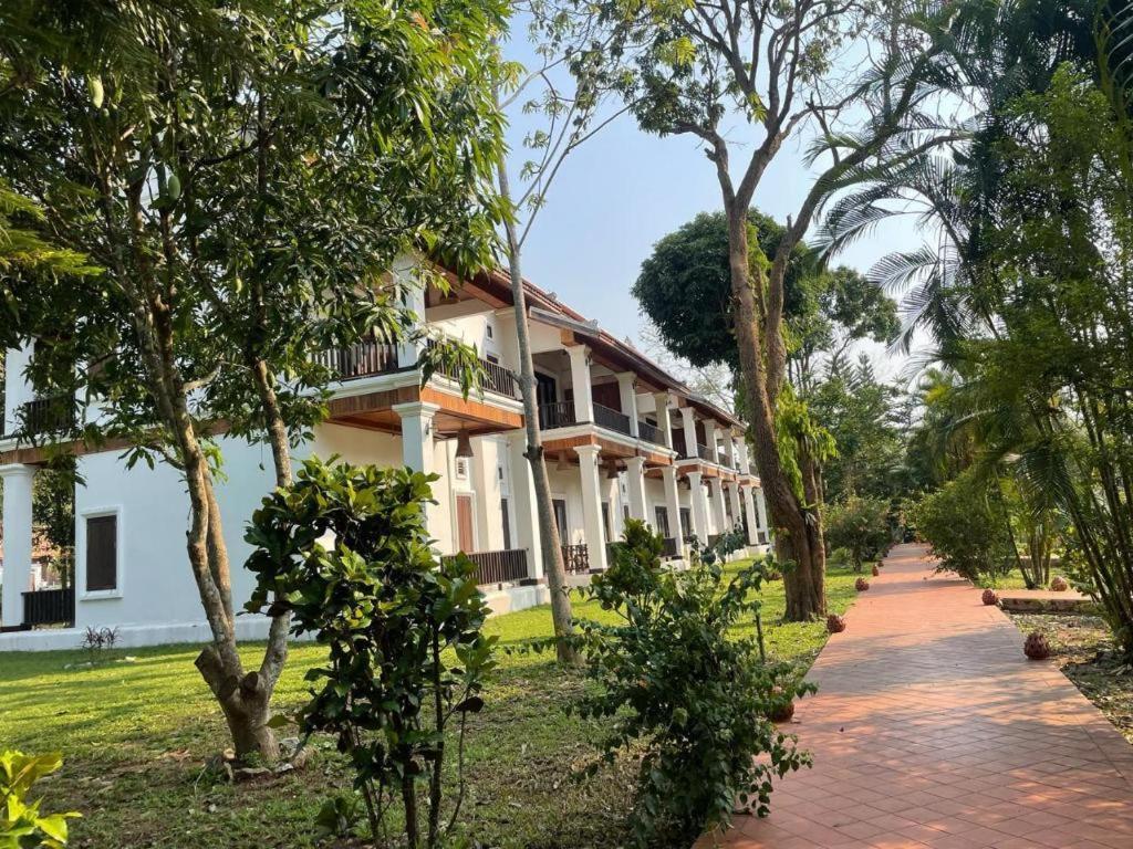 Nam Ou Riverside Resort Ban Vangle Exterior photo