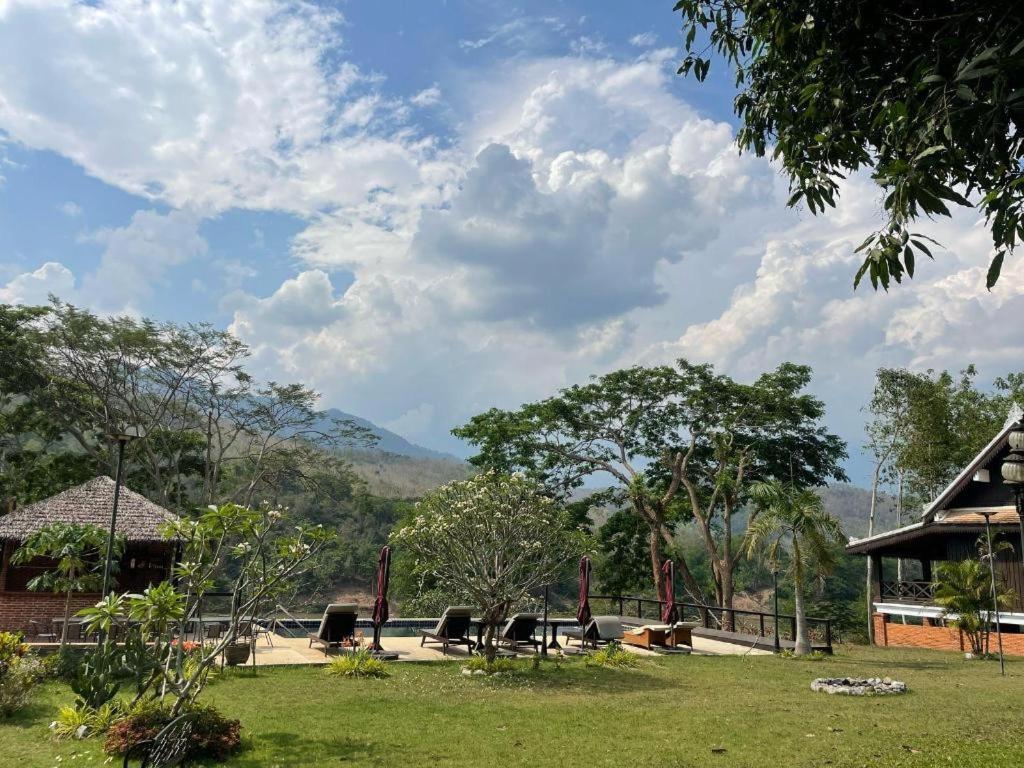 Nam Ou Riverside Resort Ban Vangle Exterior photo