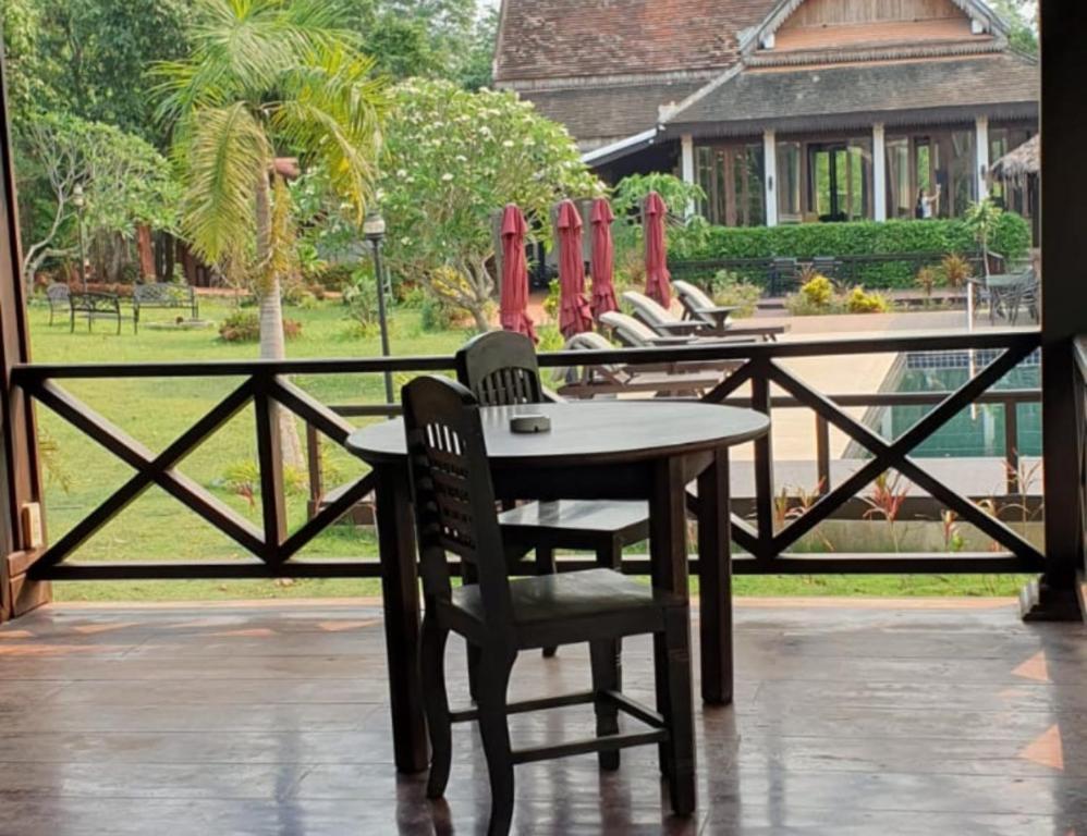 Nam Ou Riverside Resort Ban Vangle Exterior photo